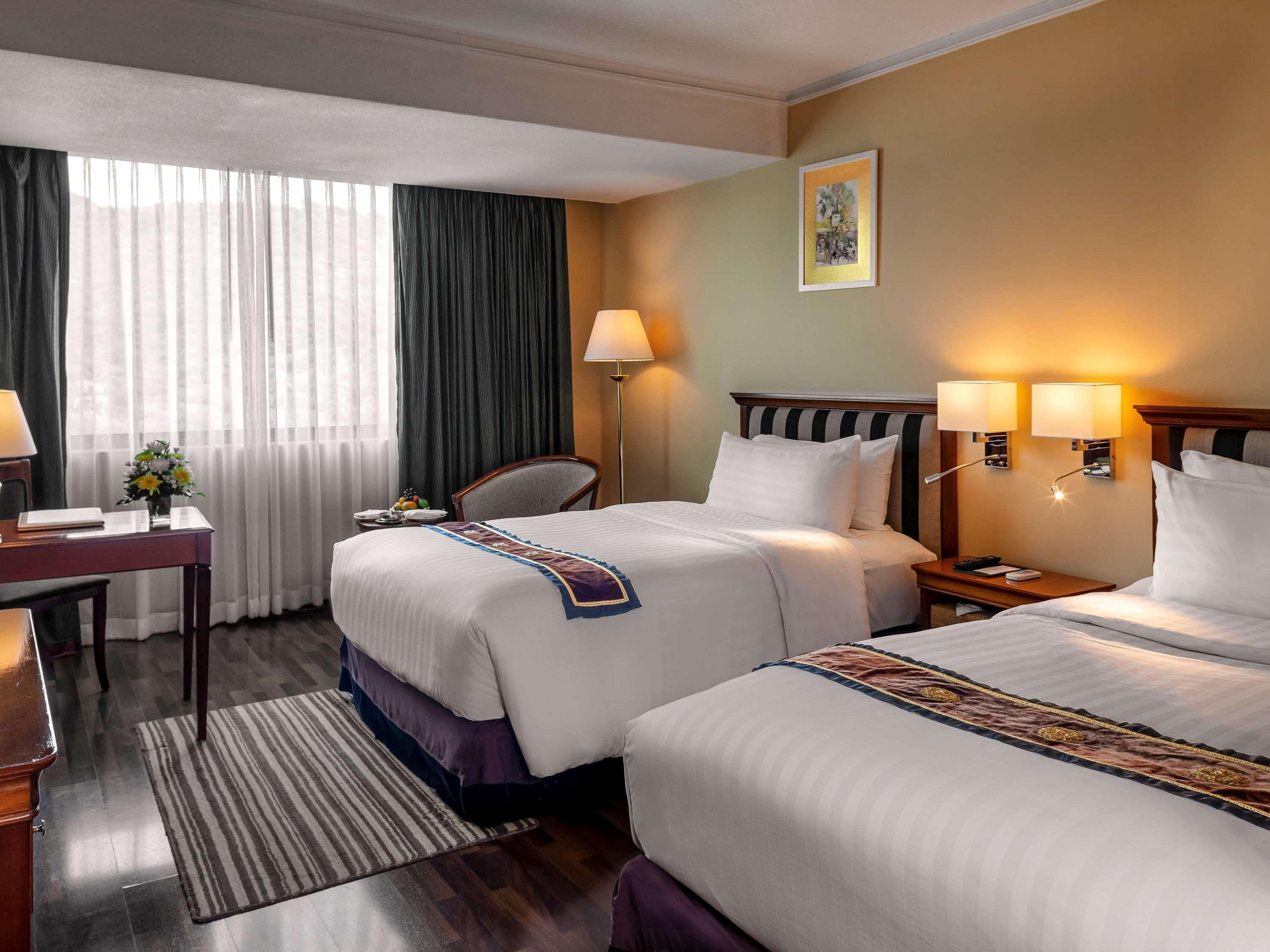 Mercure Mandalay Hill Resort Bagian luar foto