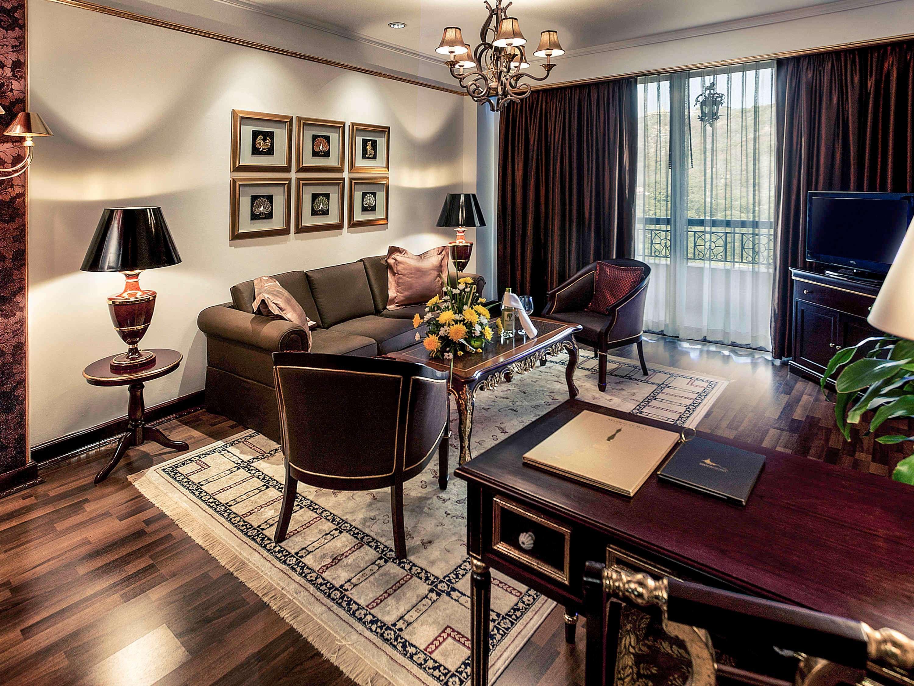 Mercure Mandalay Hill Resort Bagian luar foto
