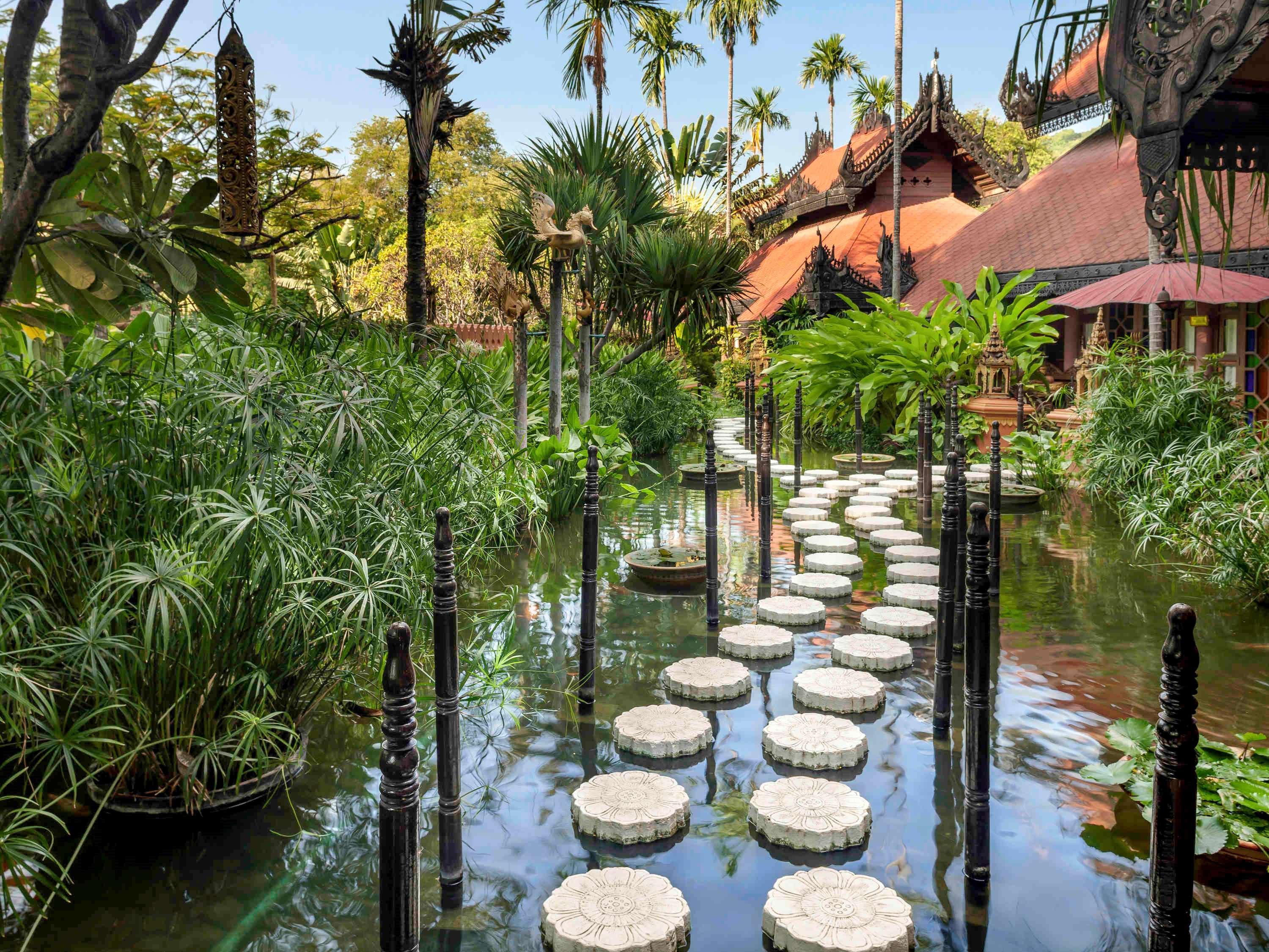 Mercure Mandalay Hill Resort Bagian luar foto